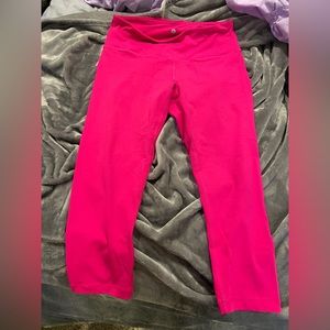 Pink cropped leggings